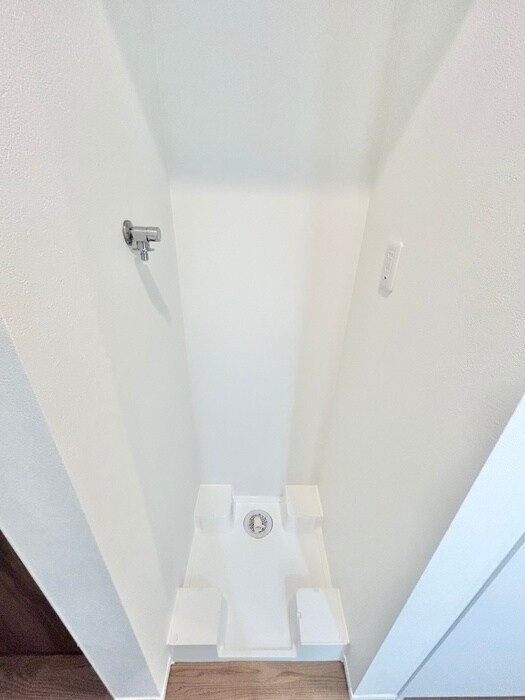 物件内観写真13　(洗濯機置場)