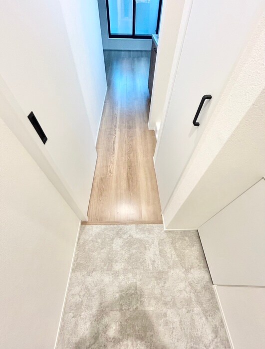 物件内観写真14　(玄関)