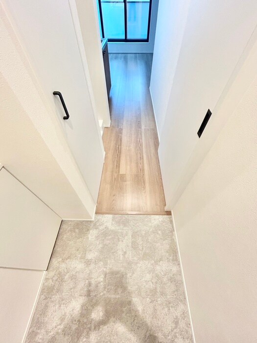 物件内観写真14　(玄関)