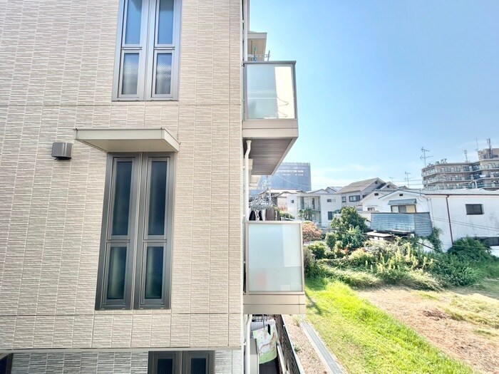 物件内観写真17　(室内からの展望)