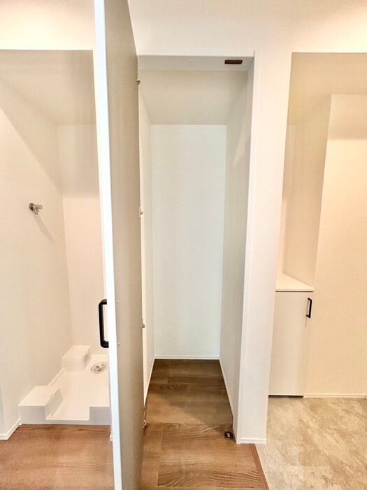 物件内観写真18　(収納)