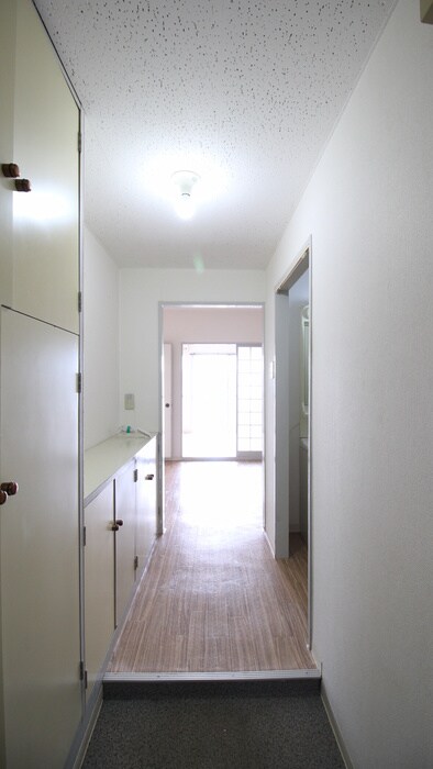 物件内観写真16　(廊下)