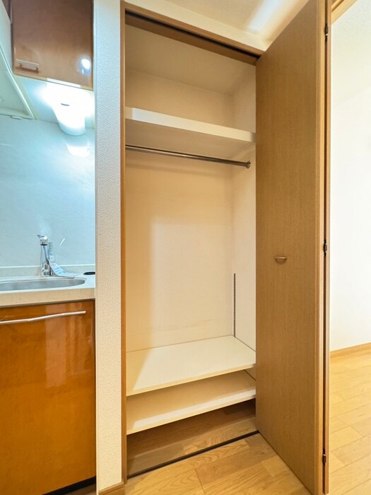 物件内観写真12　(収納)