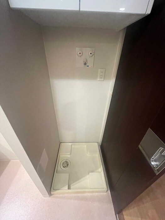 物件内観写真18　(洗濯機置場)