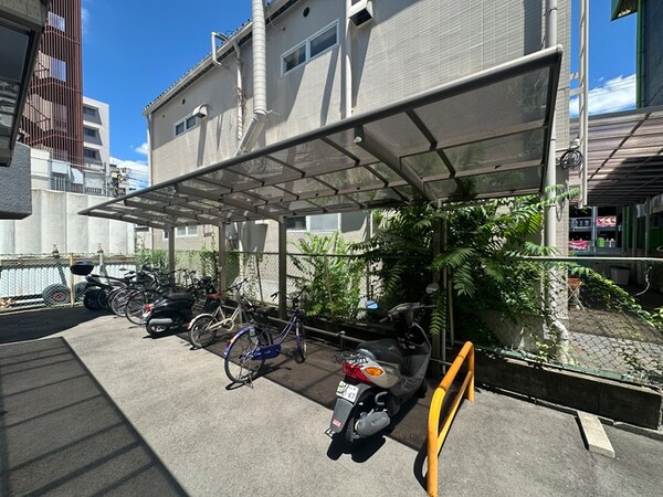 バイク置き場