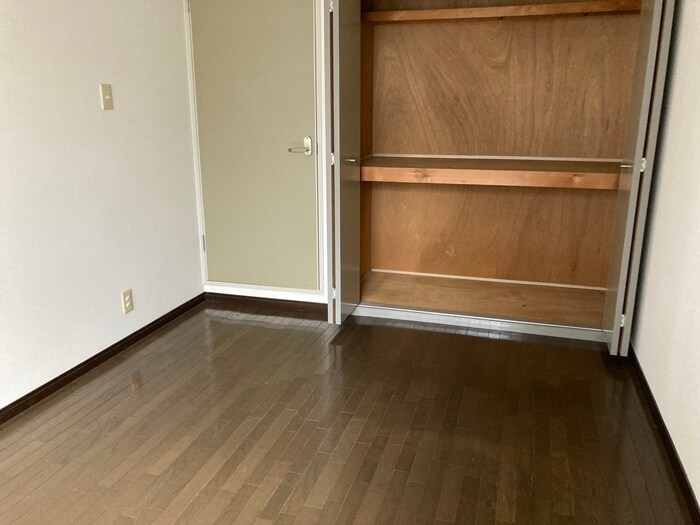 物件内観写真15　(居室)