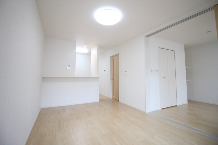 物件内観写真7　(居室)