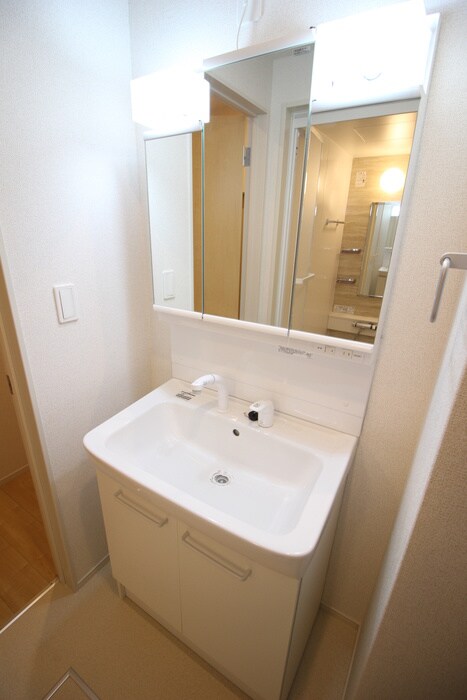 物件内観写真12　(洗面)