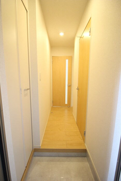 物件内観写真16　(廊下)