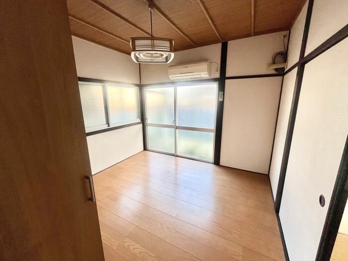 物件内観写真8　(居室)