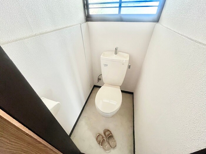 物件内観写真16　(トイレ)