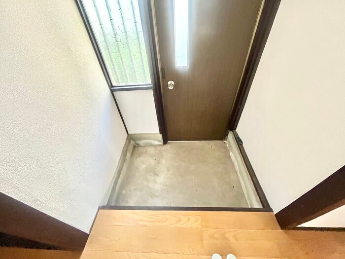 物件内観写真17　(玄関)
