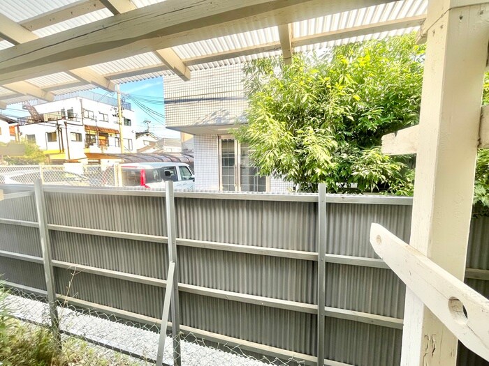 物件内観写真22　(室内からの展望)