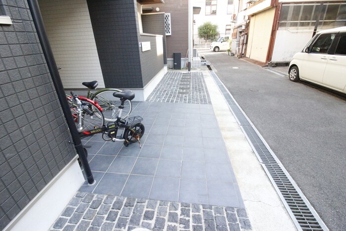 物件外観写真5　(駐輪場)