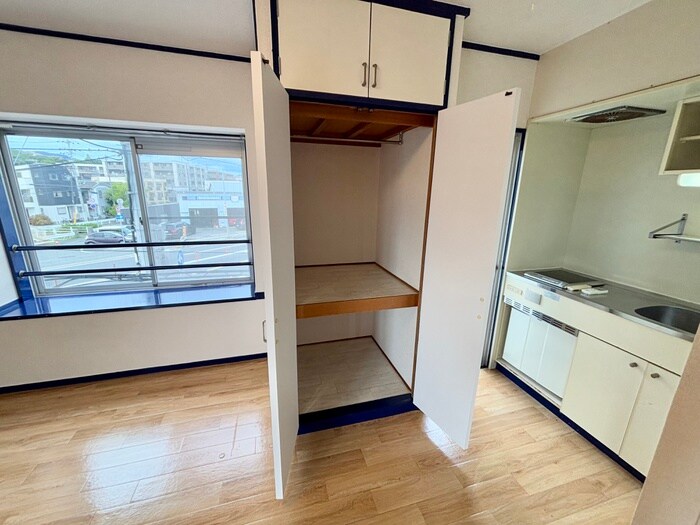 物件内観写真12　(収納)