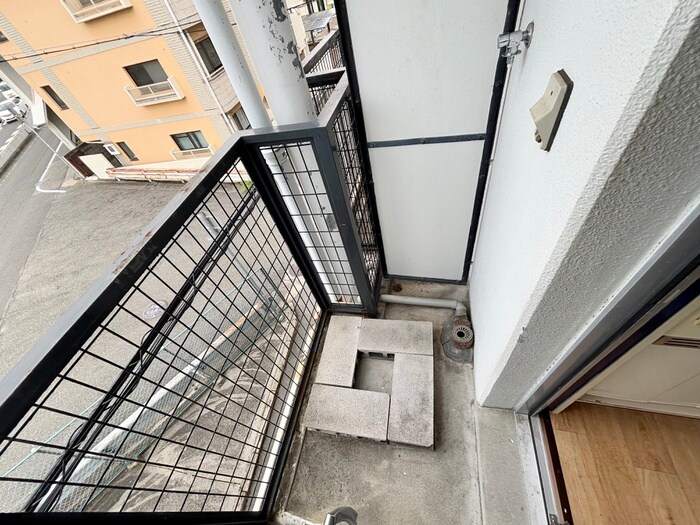 物件内観写真14　(洗濯機置場)