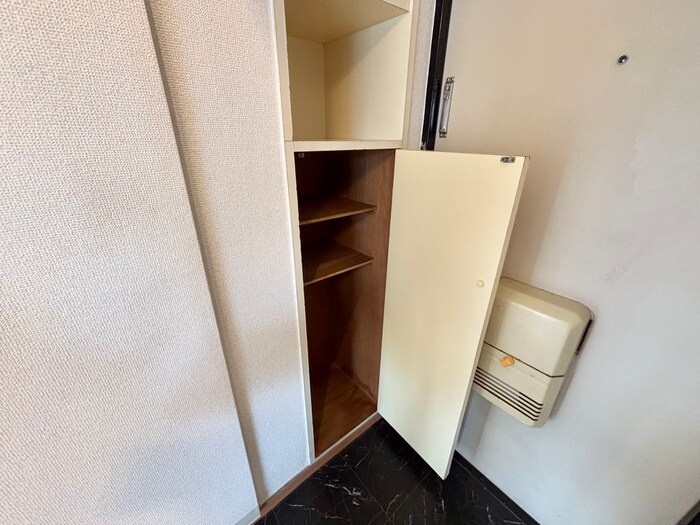 物件内観写真15　(靴箱)