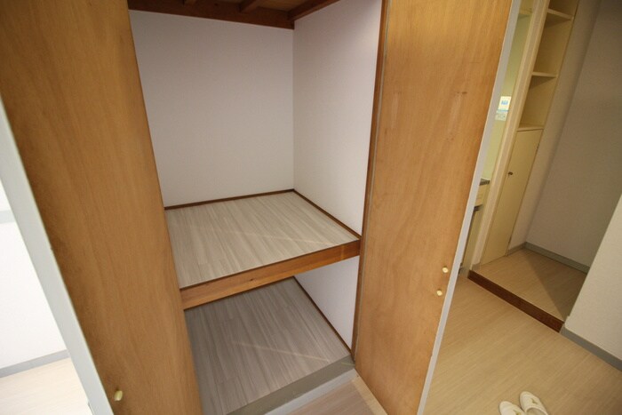 物件内観写真16　(収納)