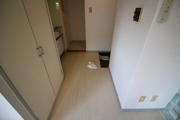 物件内観写真21　(廊下)