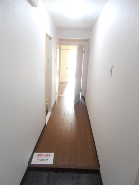 物件内観写真7　(廊下)