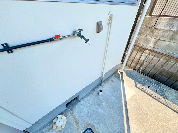 物件内観写真18　(洗濯機置場)