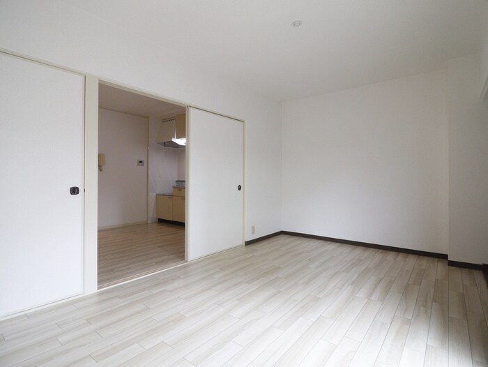 物件内観写真6　(居室)