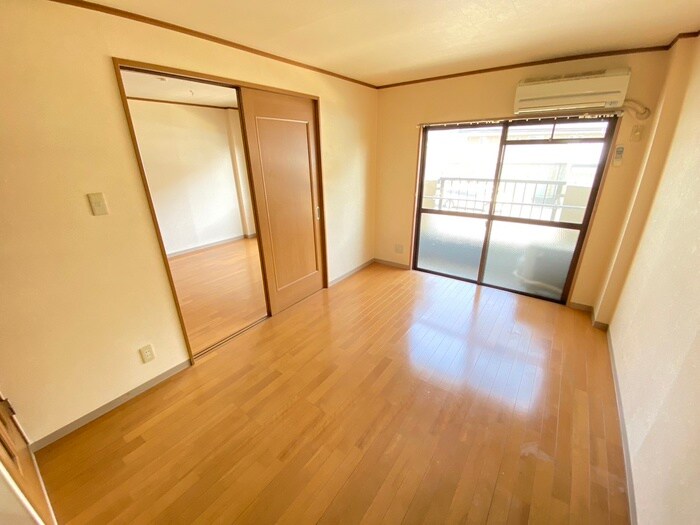 物件内観写真7　(居室)