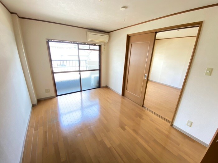 物件内観写真13　(居室)