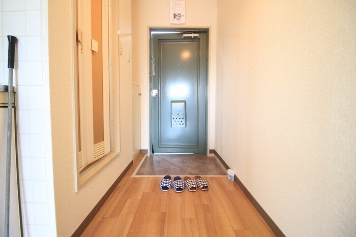 物件内観写真14　(廊下)