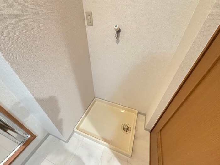 物件内観写真19　(洗濯機置場)