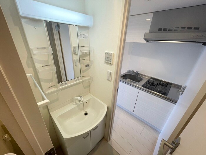 物件内観写真13　(洗面)