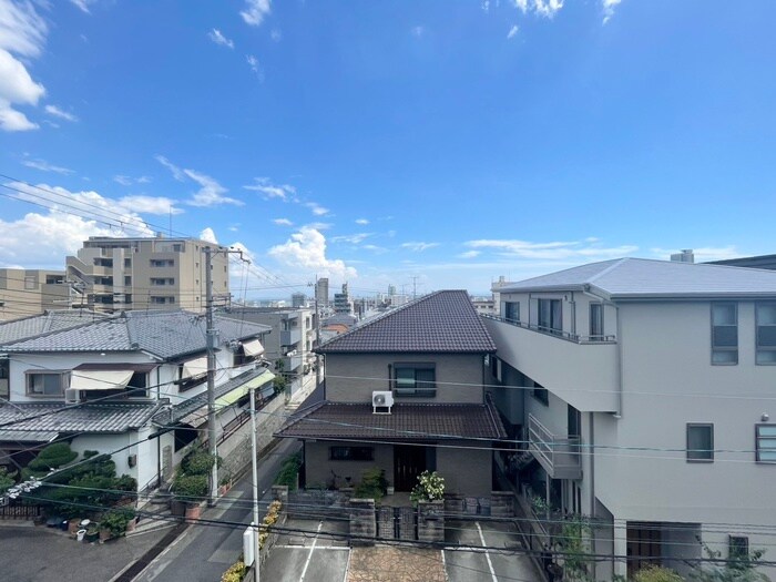 物件内観写真16　(室内からの展望)