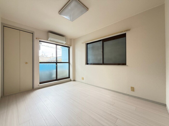 物件内観写真8　(居室)