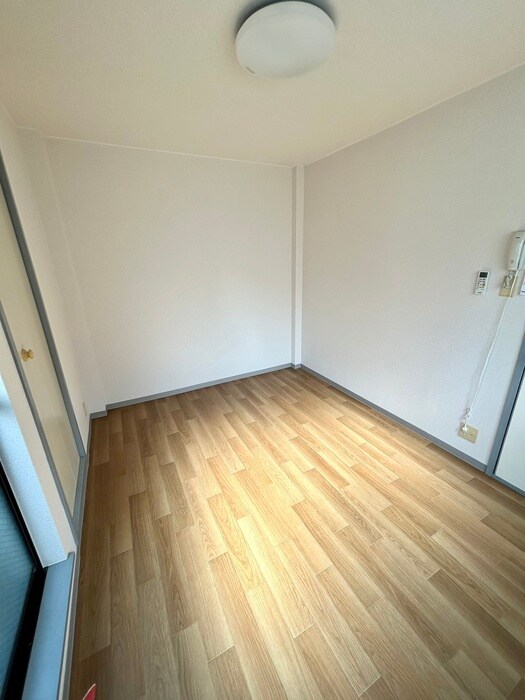 物件内観写真11　(居室)