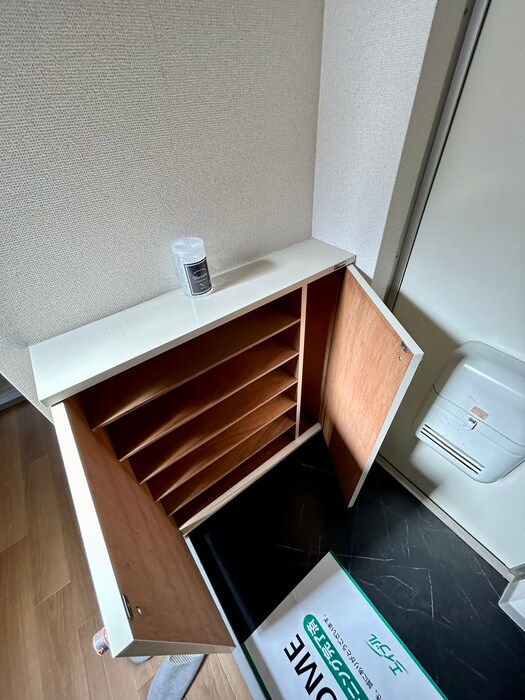 物件内観写真13　(靴箱)