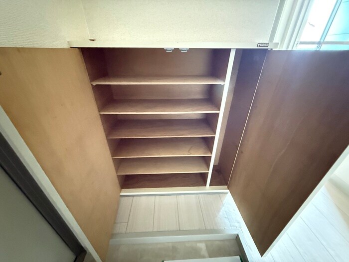 物件内観写真16　(靴箱)