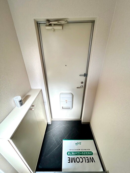 物件内観写真17　(玄関)