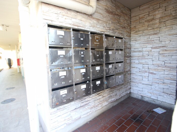 物件外観写真6　(建物設備)