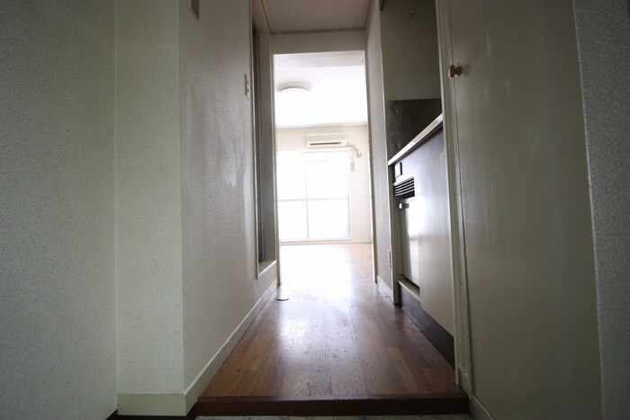物件内観写真21　(廊下)