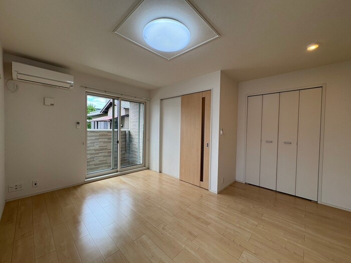 物件内観写真7　(居室)