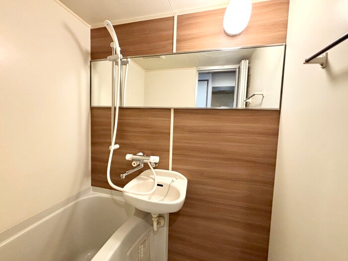 物件内観写真12　(洗面)