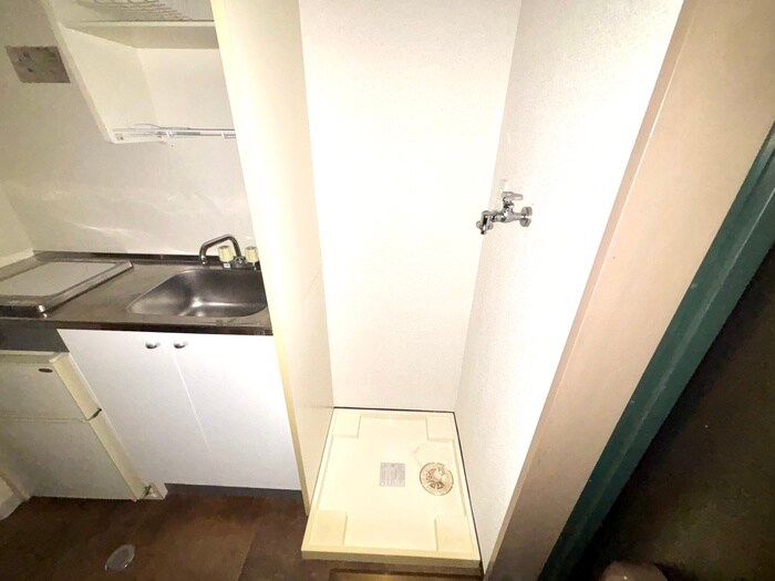 物件内観写真13　(洗濯機置場)