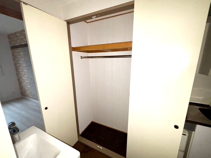 物件内観写真15　(収納)