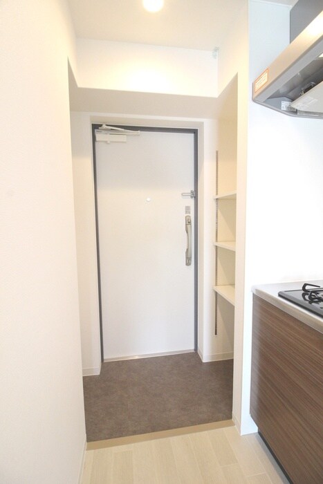 物件内観写真16　(玄関)