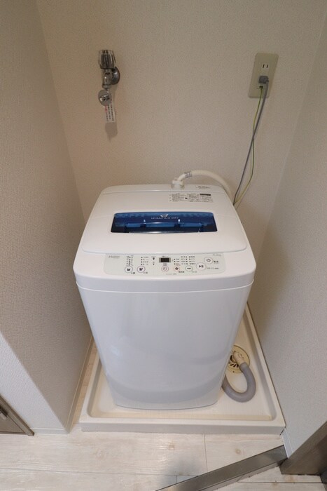 物件内観写真13　(洗濯機置場)