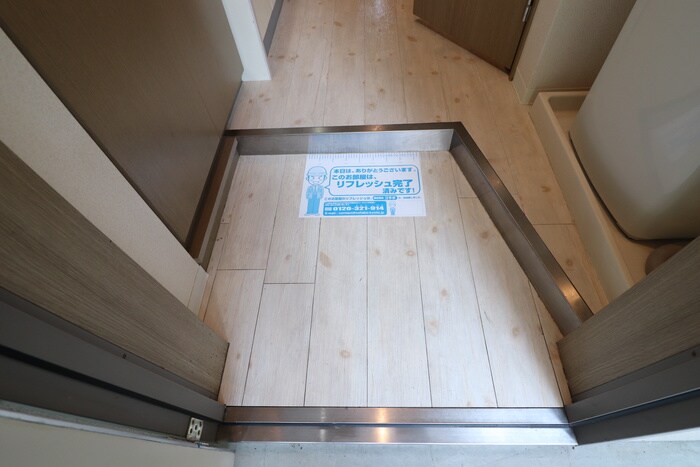 物件内観写真15　(玄関)