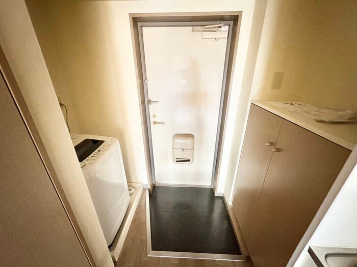 物件内観写真15　(玄関)