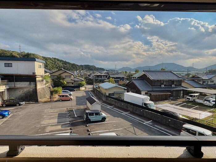 物件内観写真20　(室内からの展望)