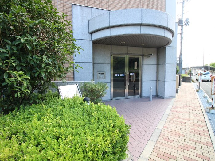 物件外観写真4　(エントランス部分)