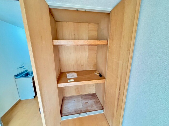 物件内観写真12　(収納)